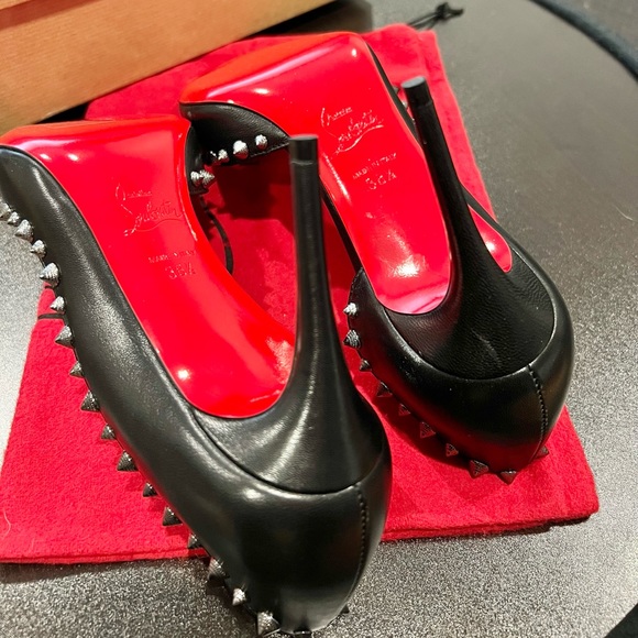 Louboutin Irishell 85 Nappa Leather Gun Metal Studs 38.5 Heels - Picture 5 of 6